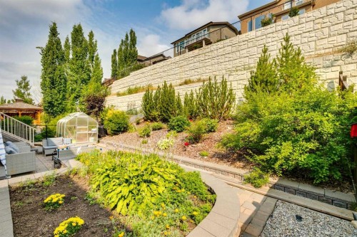 7520 Springbank Way Sw, Calgary, AB - Outdoor