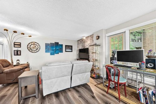 101-300 Meredith Road Ne, Calgary, AB - Indoor