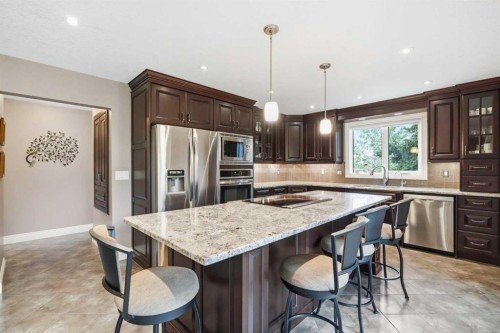 282184 Range Road 31, Rural Rocky View County, AB - Indoor Photo Showing Kitchen With Upgraded Kitchen