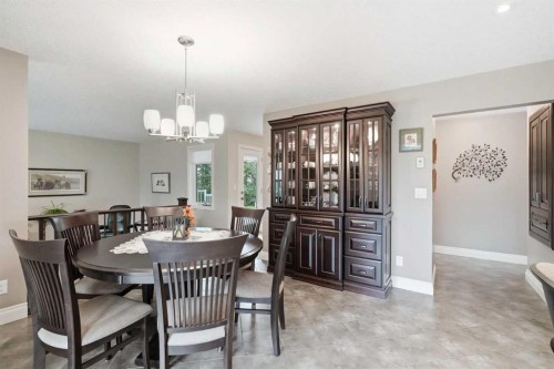282184 Range Road 31, Rural Rocky View County, AB - Indoor Photo Showing Dining Room