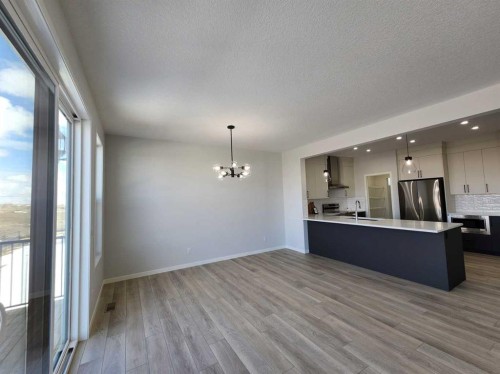 364 Herron Landing Ne, Calgary, AB - Indoor Photo Showing Kitchen