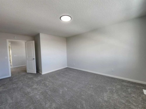 364 Herron Landing Ne, Calgary, AB - Indoor Photo Showing Other Room