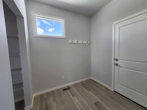 364 Herron Landing Ne, Calgary, AB - Indoor Photo Showing Other Room