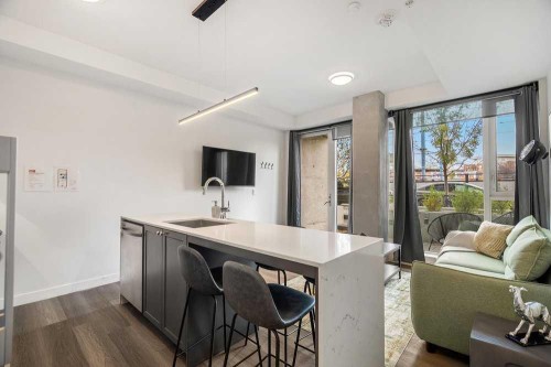 323-327 9A Street Nw, Calgary, AB - Indoor