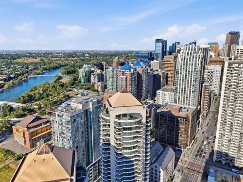 305-1078 6 Avenue Sw, Calgary, AB - Outdoor With View
