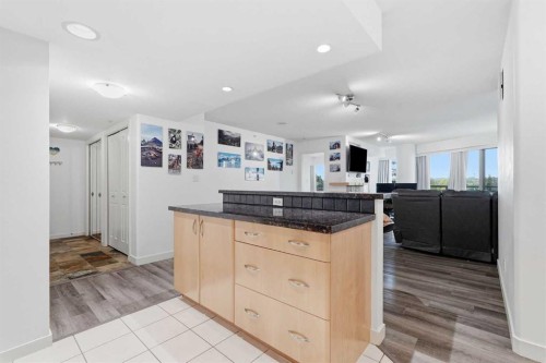 305-1078 6 Avenue Sw, Calgary, AB - Indoor
