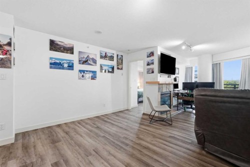 305-1078 6 Avenue Sw, Calgary, AB - Indoor Photo Showing Other Room