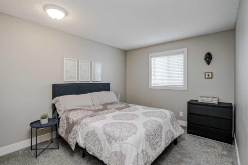 260 Chaparral Ridge Circle Se, Calgary, AB - Indoor Photo Showing Bedroom