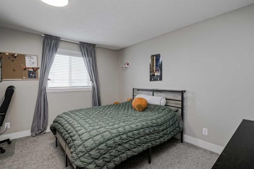 260 Chaparral Ridge Circle Se, Calgary, AB - Indoor Photo Showing Bedroom