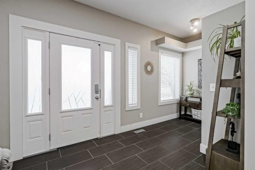 260 Chaparral Ridge Circle Se, Calgary, AB - Indoor Photo Showing Other Room
