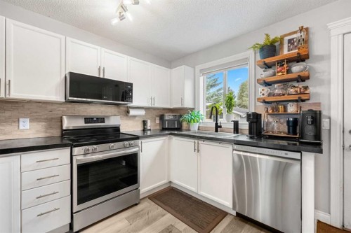 39 Hidden Valley Link Nw, Calgary, AB 