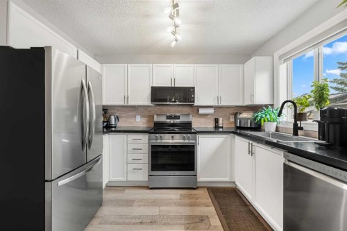 39 Hidden Valley Link Nw, Calgary, AB 