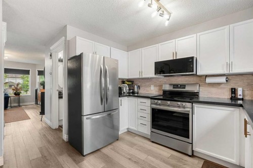 39 Hidden Valley Link Nw, Calgary, AB 