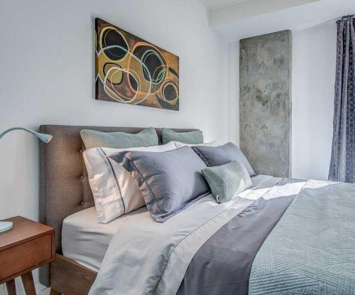 317R-327 9A Street Nw, Calgary, AB - Indoor Photo Showing Bedroom