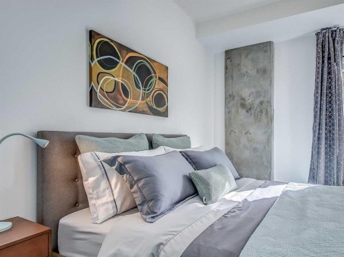 317R-327 9A Street Nw, Calgary, AB - Indoor Photo Showing Bedroom