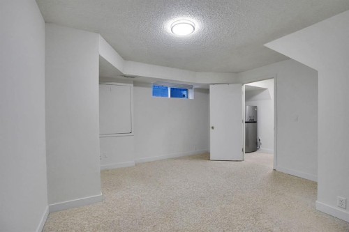 112 Martinglen Close Ne, Calgary, AB - Indoor Photo Showing Other Room