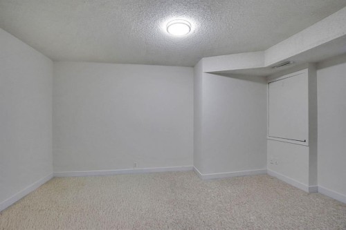 112 Martinglen Close Ne, Calgary, AB - Indoor Photo Showing Other Room