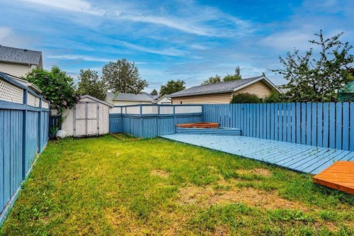 112 Martinglen Close Ne, Calgary, AB - Outdoor