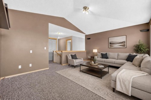 177 Royal Birch Terrace Nw, Calgary, AB - Indoor Photo Showing Other Room