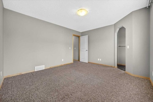 177 Royal Birch Terrace Nw, Calgary, AB - Indoor Photo Showing Other Room