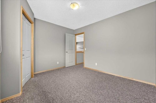 177 Royal Birch Terrace Nw, Calgary, AB - Indoor Photo Showing Other Room