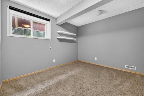 177 Royal Birch Terrace Nw, Calgary, AB - Indoor Photo Showing Other Room