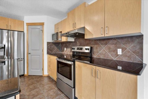 177 Royal Birch Terrace Nw, Calgary, AB - Indoor Photo Showing Kitchen