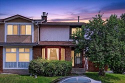672 Whiteridge Way NE Calgary, AB T1Y 4S9