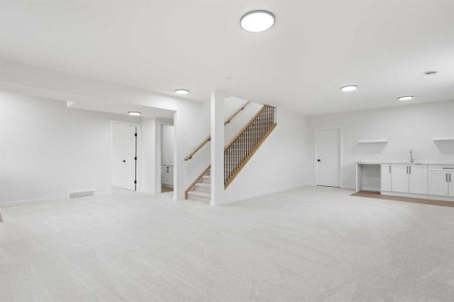 425 Montrose Green Se, High River, AB - Indoor
