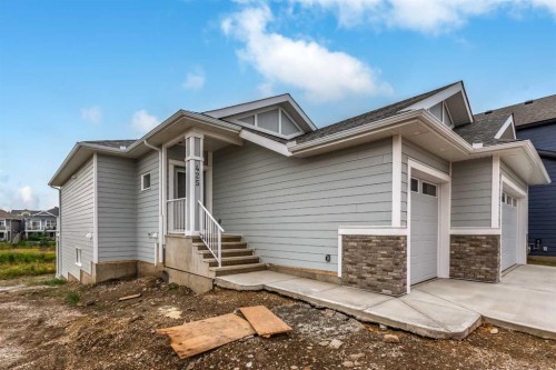 425 Montrose Green Se, High River, AB - Outdoor