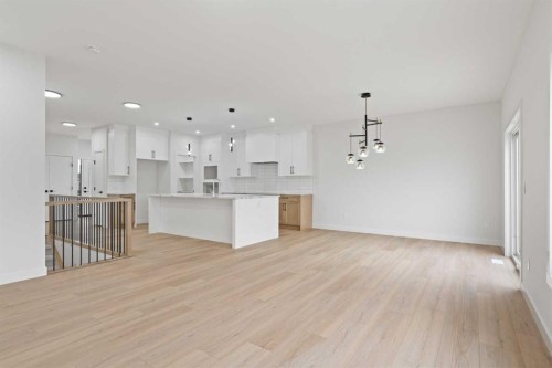 425 Montrose Green Se, High River, AB - Indoor Photo Showing Kitchen