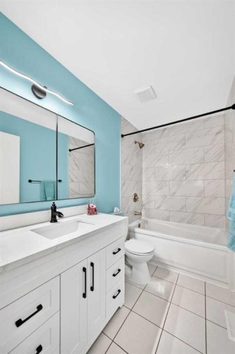 14672 Deer Ridge Drive Se, Calgary, AB - Indoor Photo Showing Bathroom