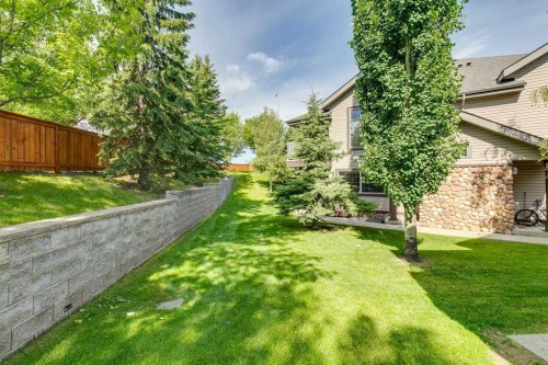 106-7 Everridge Square Sw, Calgary, AB - Outdoor