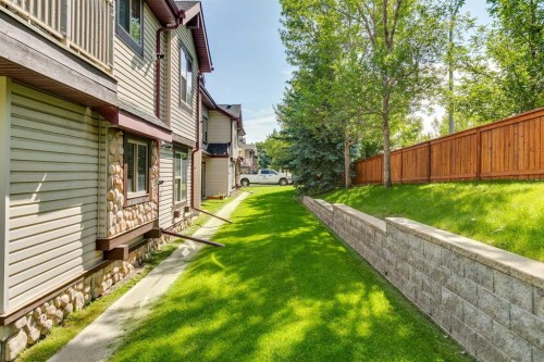 106-7 Everridge Square Sw, Calgary, AB - Outdoor