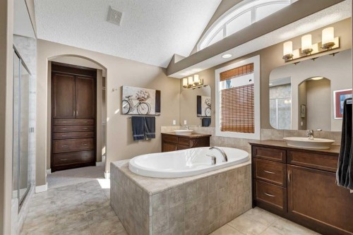 103 Tuscany Estates Crescent Nw, Calgary, AB - Indoor Photo Showing Bathroom