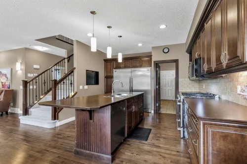 103 Tuscany Estates Crescent Nw, Calgary, AB - Indoor Photo Showing Kitchen With Upgraded Kitchen