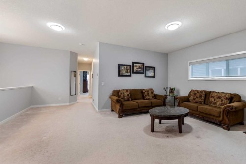 188 Savanna Grove Ne, Calgary, AB - Indoor Photo Showing Living Room