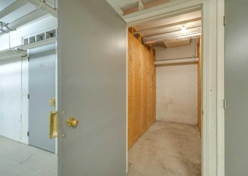 204-540 34 Street Nw, Calgary, AB - Indoor Photo Showing Other Room