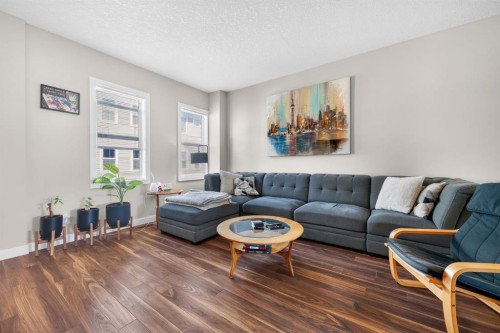 355 Silverado Common Sw, Calgary, AB - Indoor Photo Showing Living Room