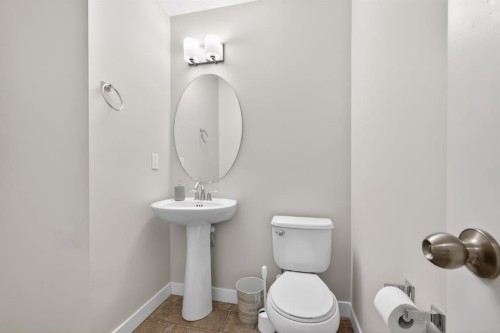 355 Silverado Common Sw, Calgary, AB - Indoor Photo Showing Bathroom