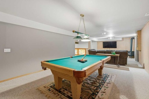 4 Inglewood Landing Se, Calgary, AB - Indoor Photo Showing Other Room