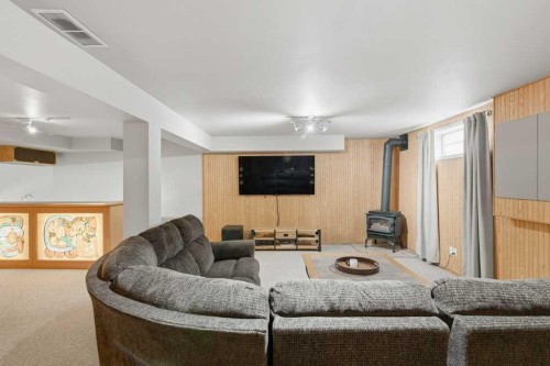 4 Inglewood Landing Se, Calgary, AB - Indoor
