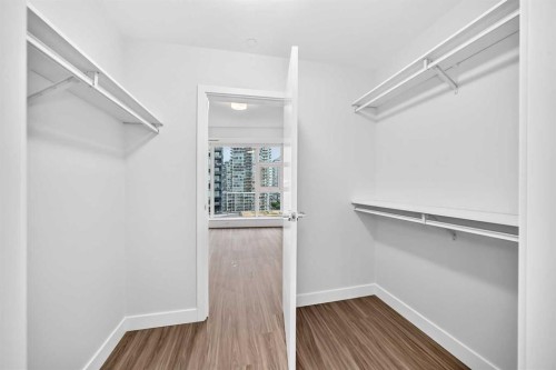 704-530 3 Street Se, Calgary, AB - Indoor With Storage