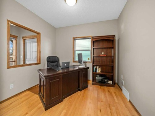 108 Pantego Rise Nw, Calgary, AB - Indoor Photo Showing Office