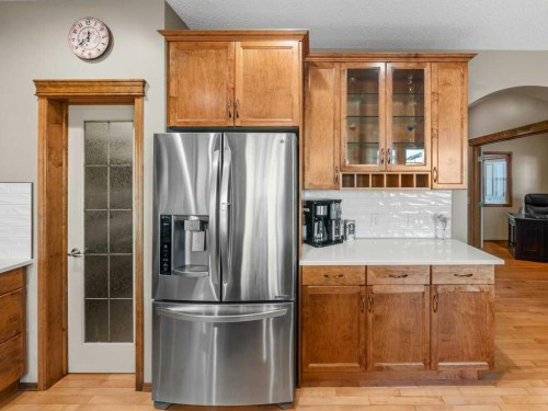 108 Pantego Rise Nw, Calgary, AB - Indoor Photo Showing Kitchen