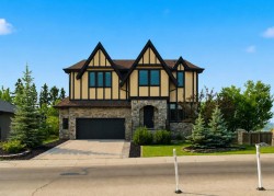 8243 Fortress Drive SW Calgary, AB T3H 0T8
