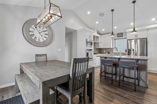 230 Mt Lorette Place Se, Calgary, AB - Indoor Photo Showing Kitchen With Upgraded Kitchen