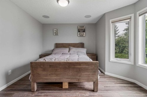 230 Mt Lorette Place Se, Calgary, AB - Indoor Photo Showing Other Room