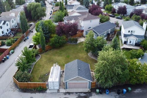 230 Mt Lorette Place Se, Calgary, AB - Outdoor