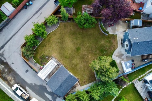 230 Mt Lorette Place Se, Calgary, AB - Outdoor